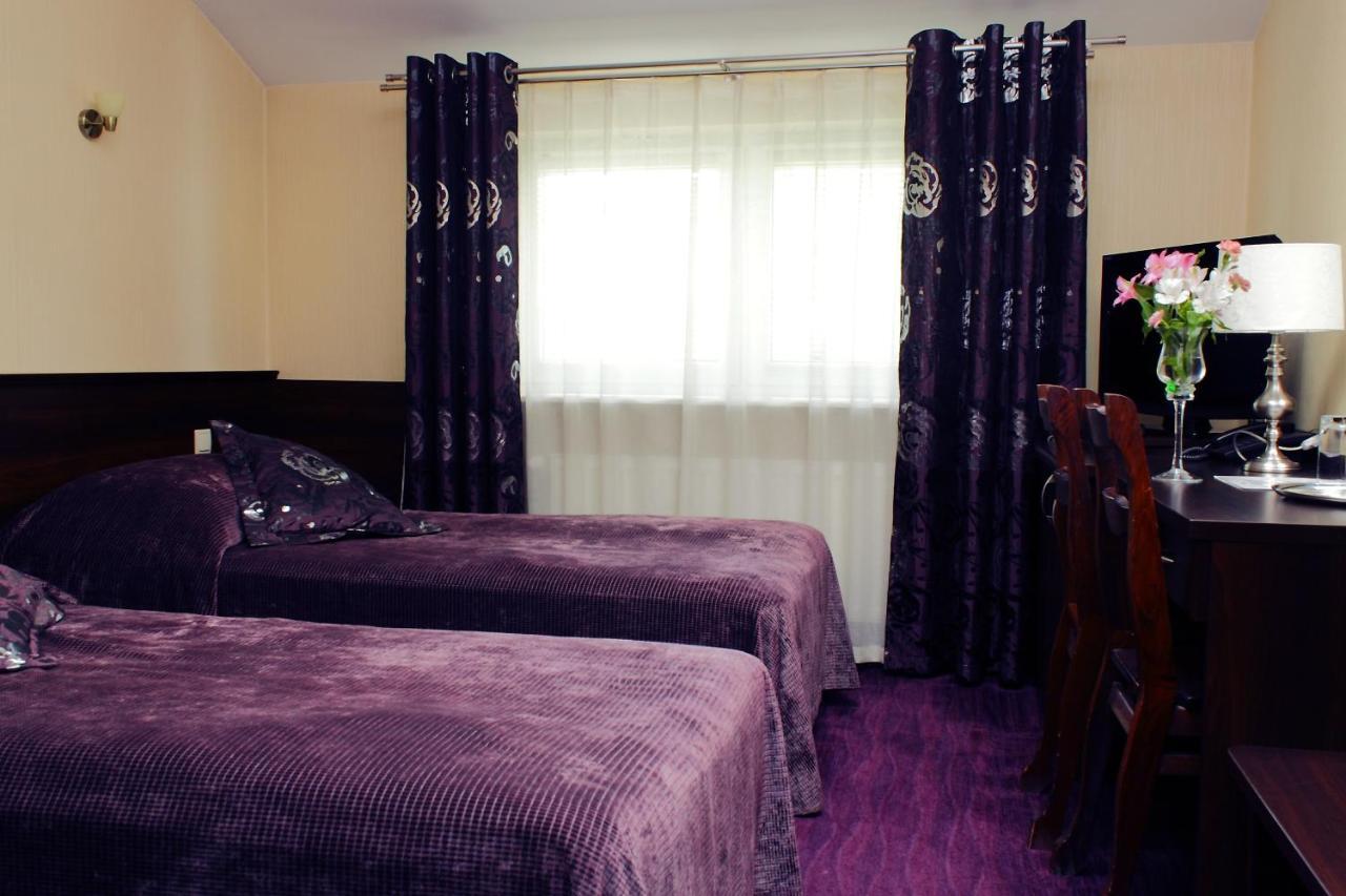 Hotel Alexandra Pobiedziska Zimmer foto
